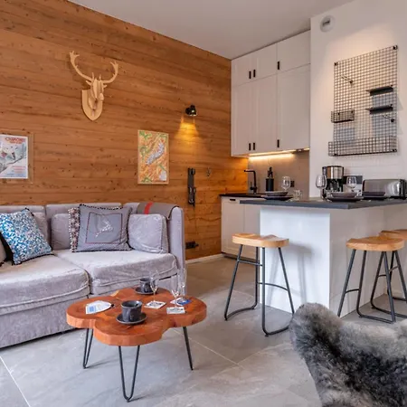 In The Center Of Шамони